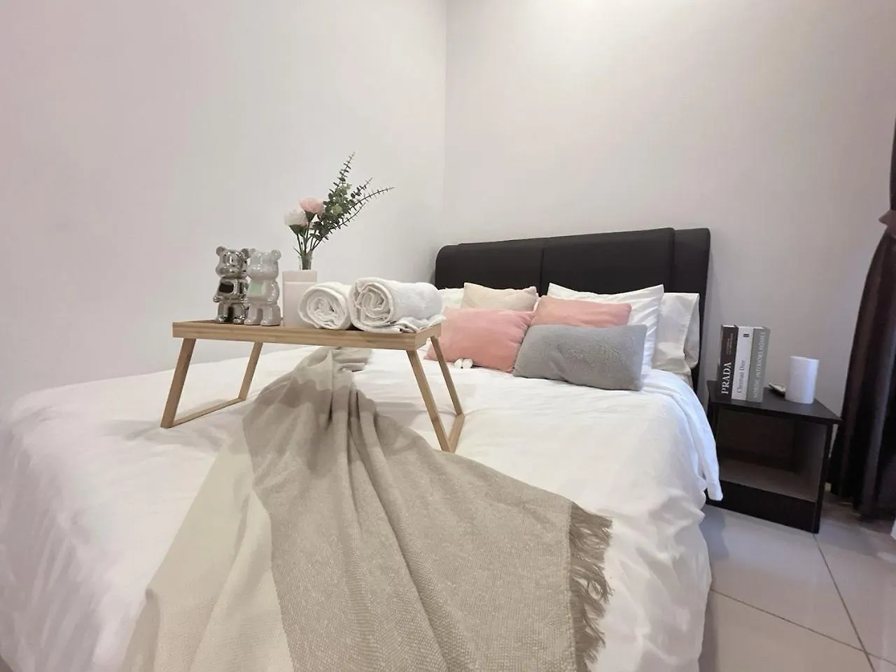 3 Room Cozy Comfy 1-11 Pax Old Klang Road 7 Min To Midvalley Kuala Lumpur Ma­lay­sia