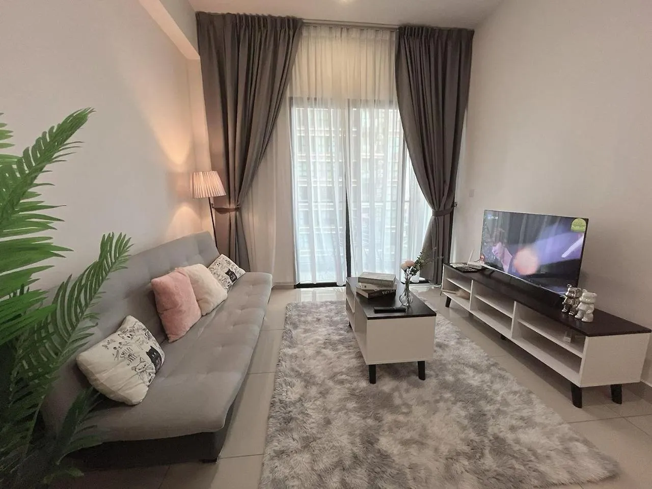 3 Room Cozy Comfy 1-11 Pax Old Klang Road 7 Min To Midvalley Kuala Lumpur